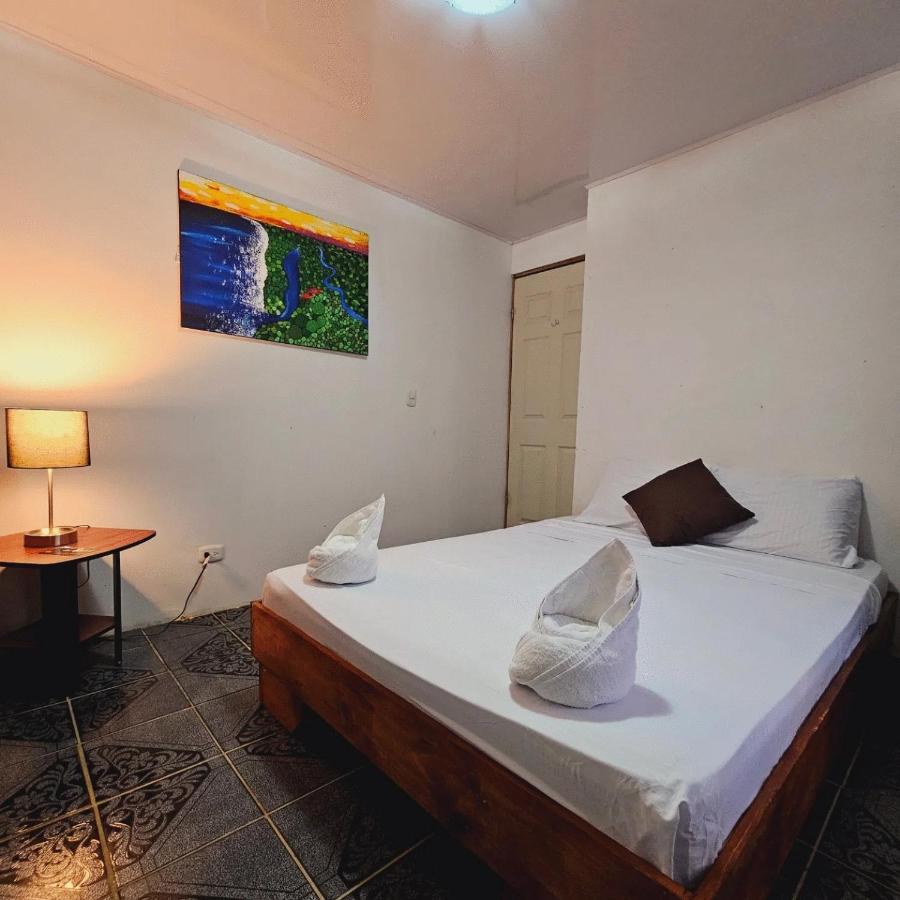Micheck Beach House Tortuguero Exteriér fotografie
